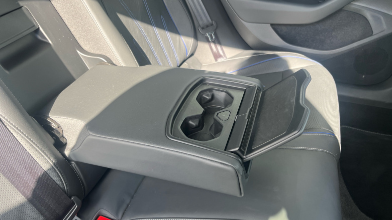 Volkswagen Passat 1.5 eTSI R-Line 5dr DSG Petrol Estate